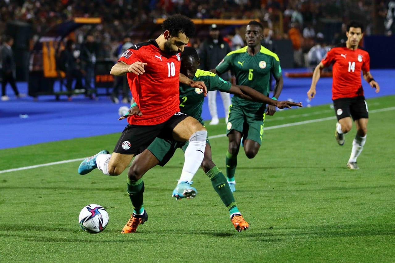 تشافي يفضل محمد صلاح علي ليفاندوفسكي ولوكاكو