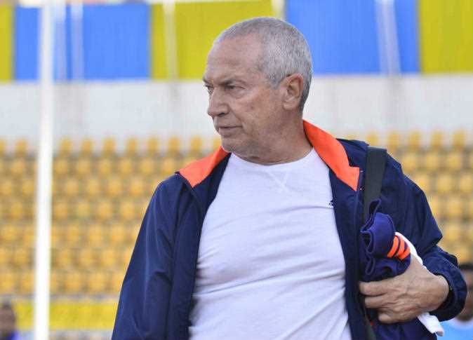 فيريرا يتجمع بلاعبي الزمالك ... وانتظام شيكابالا وحفني في التدريبات
