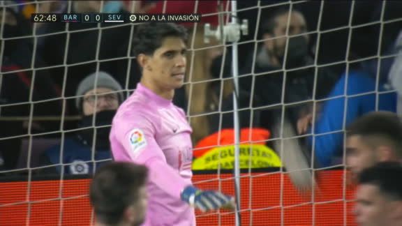 تصدي خرافي من حارس المغرب "ياسين بونو"