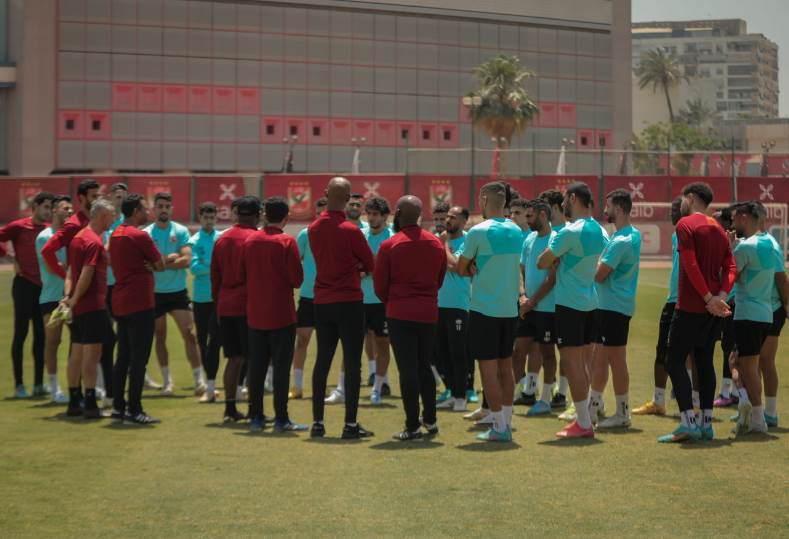 قائمة الأهلي أمام الوداد تشهد عودة بدر بانون