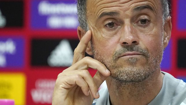 لويس انريكي: الأرجنتين والبرازيل الأوفر حظًا للفوز بكأس العالم