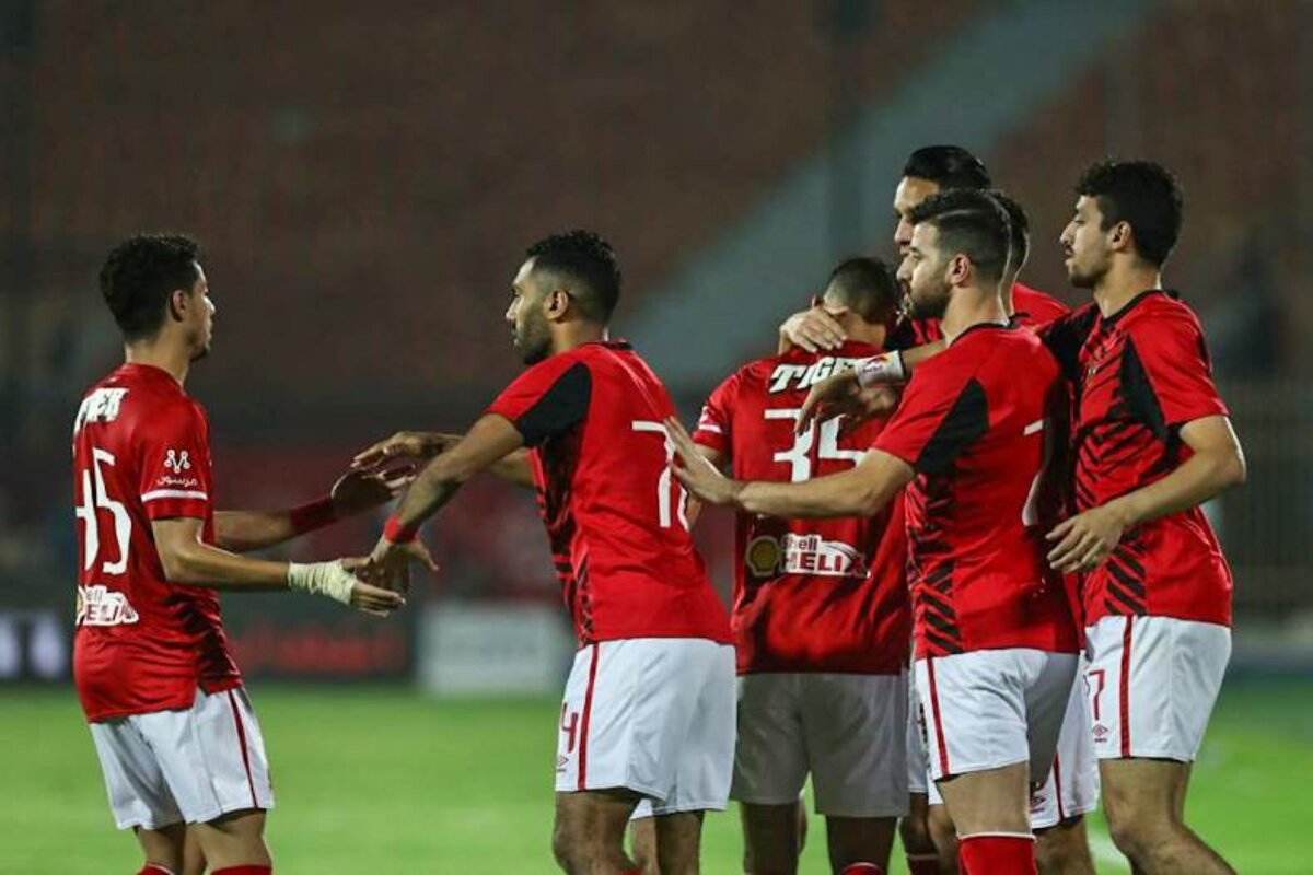 تعرف على طاقم تحكيم مباراة الأهلي وإيسترن كومباني في الدروي المصري