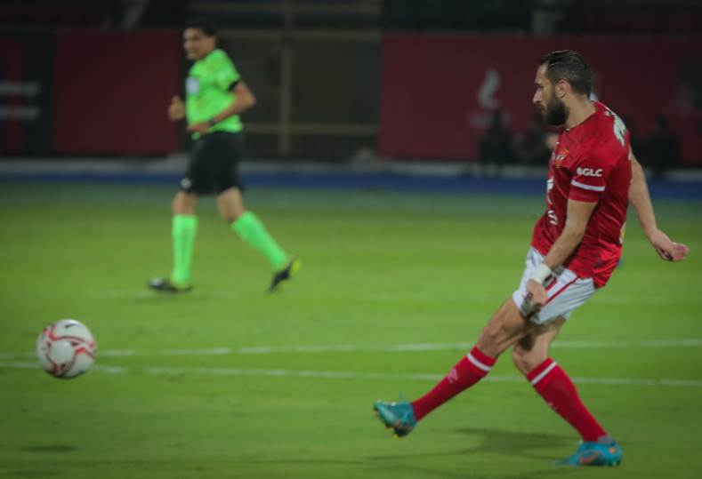 اتحاد الكرة المصري يعلن عن حكام مباراة الأهلي ومصر المقاصة في الدوري المصري