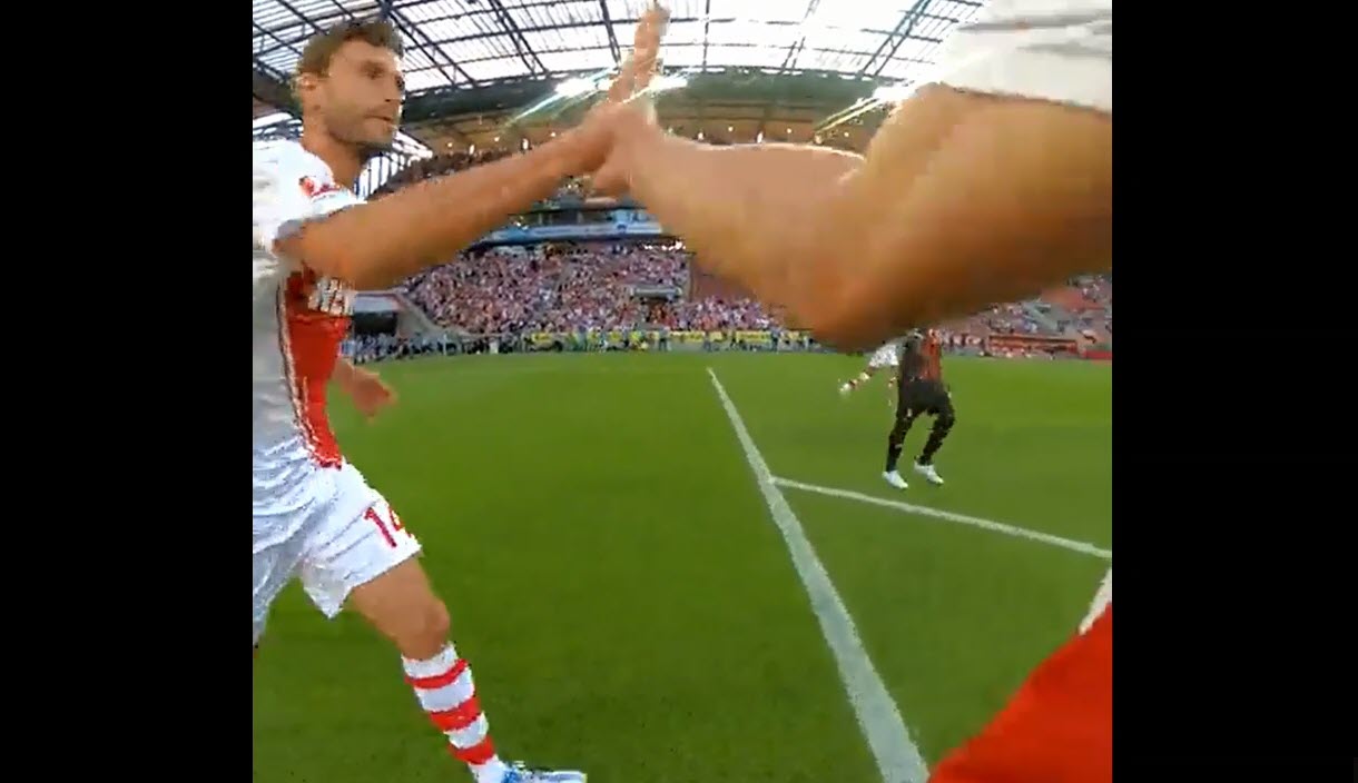 بالفيديو.. كاميرا في قميص لاعب لتصوير مباراة كولون وميلان بشكل جديد