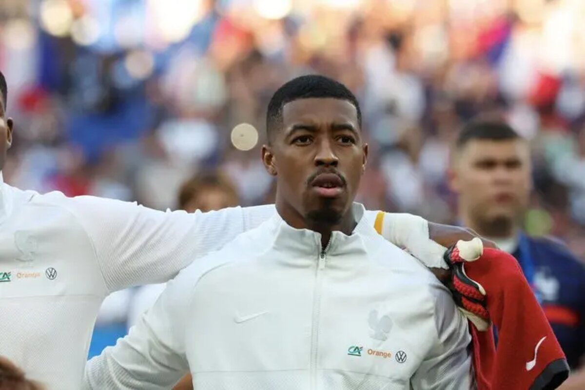 تشيلسي يفاوض باريس سان جيرمان لضم كيمبيمبي