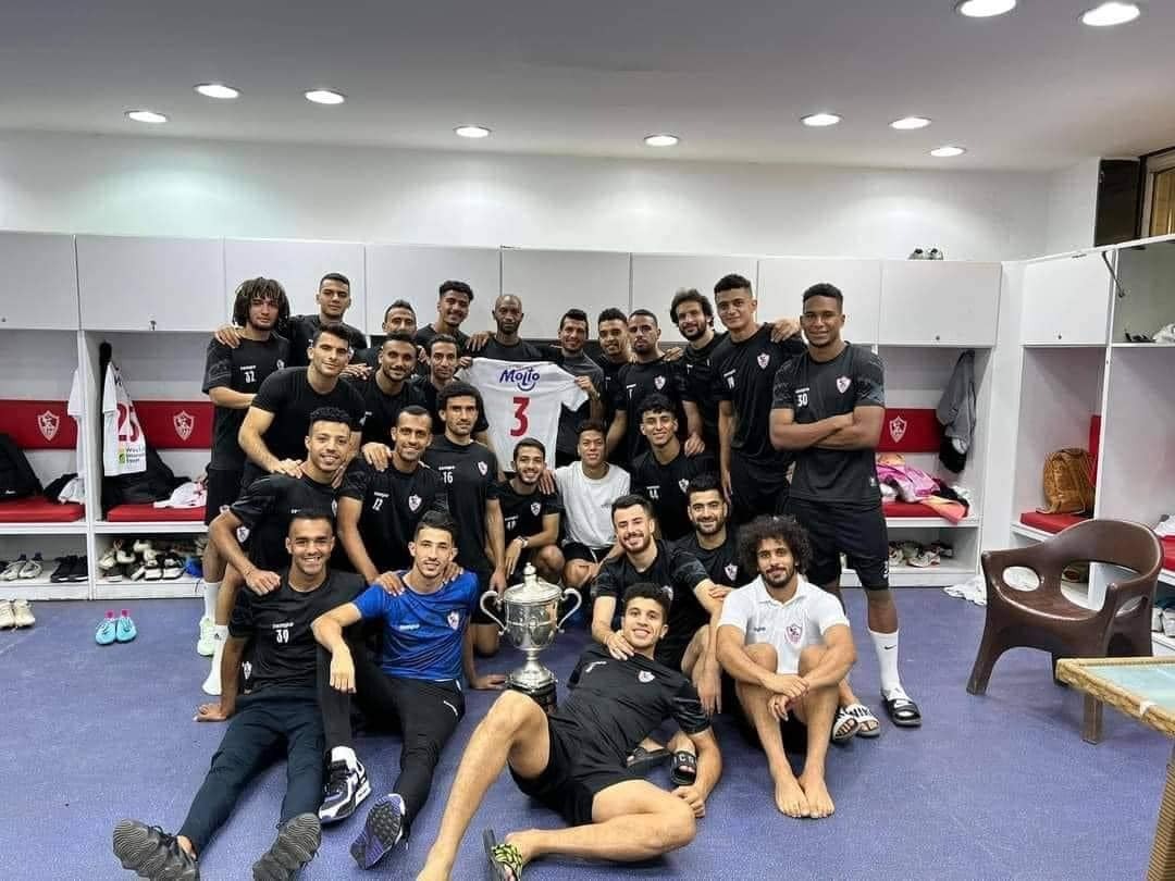 طارق حامد يحتفل مع الزمالك بكأس مصر ويودع اللاعبين قبل السفر للمشاركة في معسكر الاتحاد السعودي بالنمسا