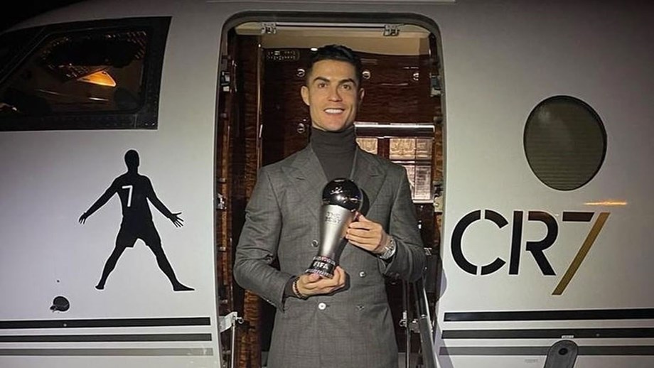 كريستيانو رونالدو يعرض طائرته الخاصة للبيع