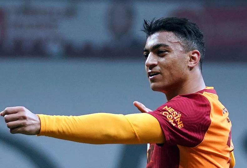 نادٍ فرنسي جديد يفاوض جالطة سراي لضم مصطفي محمد