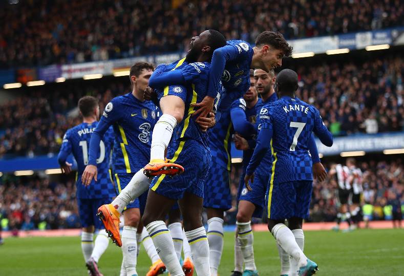 هدف مانشستر يونايتد يفضل الانتقال إلى تشيلسي أو بايرن ميونيخ