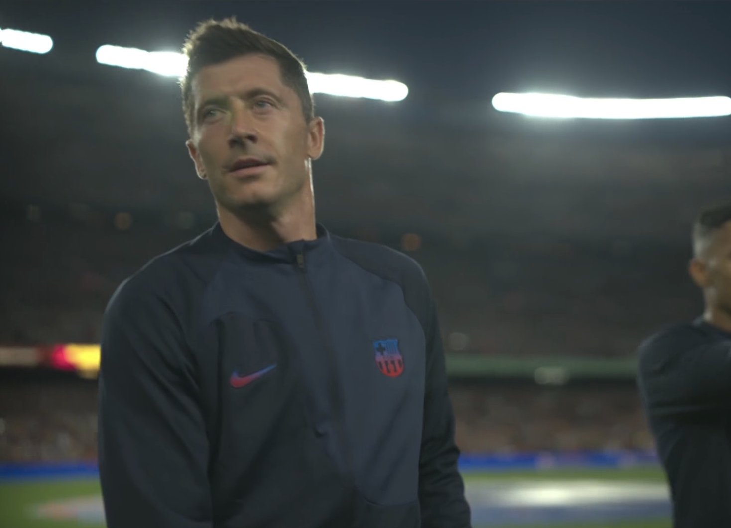 أعلى 10 لاعبين في برشلونة يحصلون على رواتب ضخمة اسبوعيًا