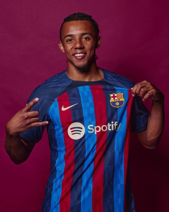 كوندي سيغادر مجانًا إذا لم يسجله برشلونة قبل 31 أغسطس