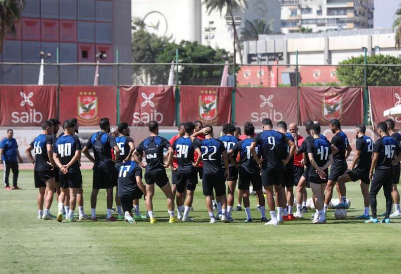 الأهلي يقرر الحفاظ على خليفة على معلول " فيراري الأهلي سيبقي"