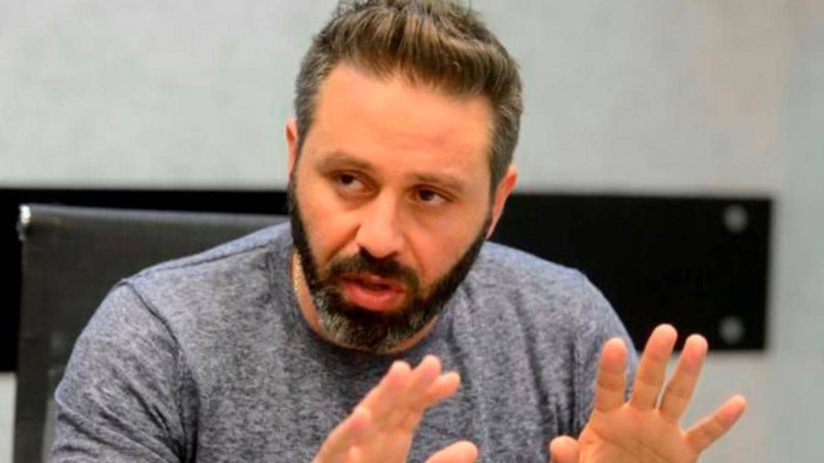 حازم إمام يرد علي منتقديه.