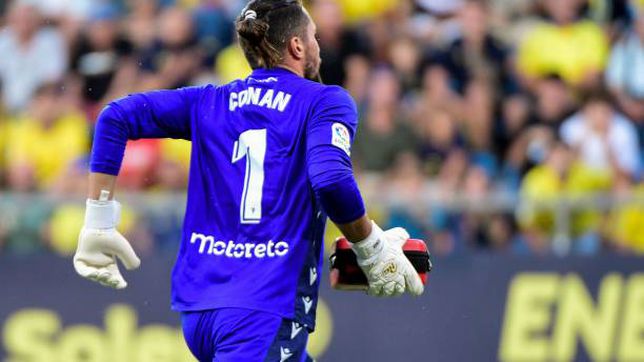 حالة صحية وسقوط من طابق أعلى يوقف مباراة برشلونة وقادش