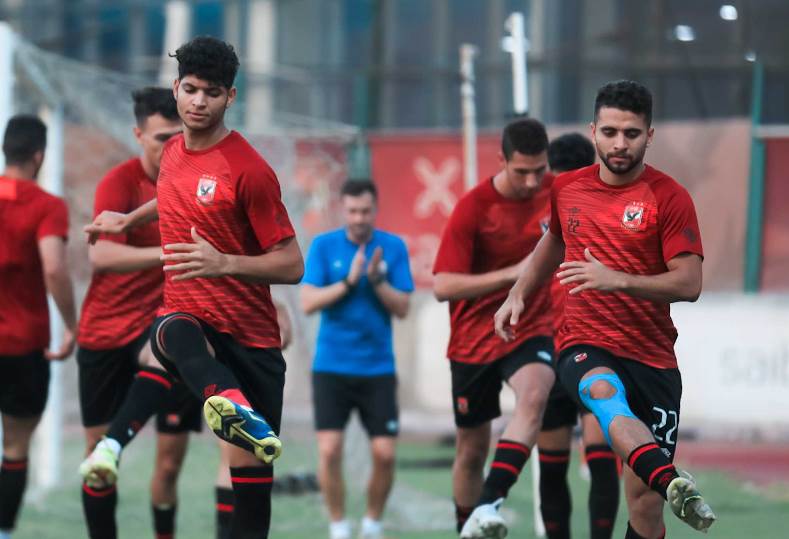 الأهلي يدخل في صفقة تبادلية للحصول على ميسي