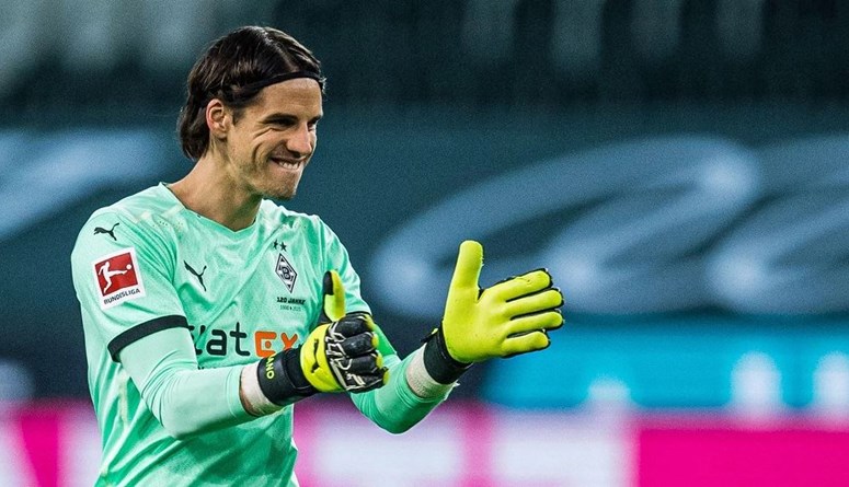 حكاية حارس بوروسيا مونشنجلادباخ الذي كسر رقمًا تاريخيًا أمام بايرن ميونخ