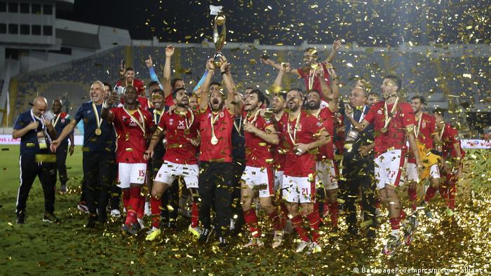 الأهلي يزف خبر سار للاعبيه بعد التتويج بالسوبر المصري