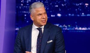 أسطورة الأهلي يدعم الفريق قبل مباراة السوبر المصري 