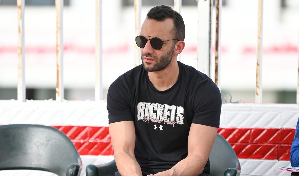 أمير مرتضي منصور يكشف أخر مستجدات غرامة كهربا وموقفه من التسوية