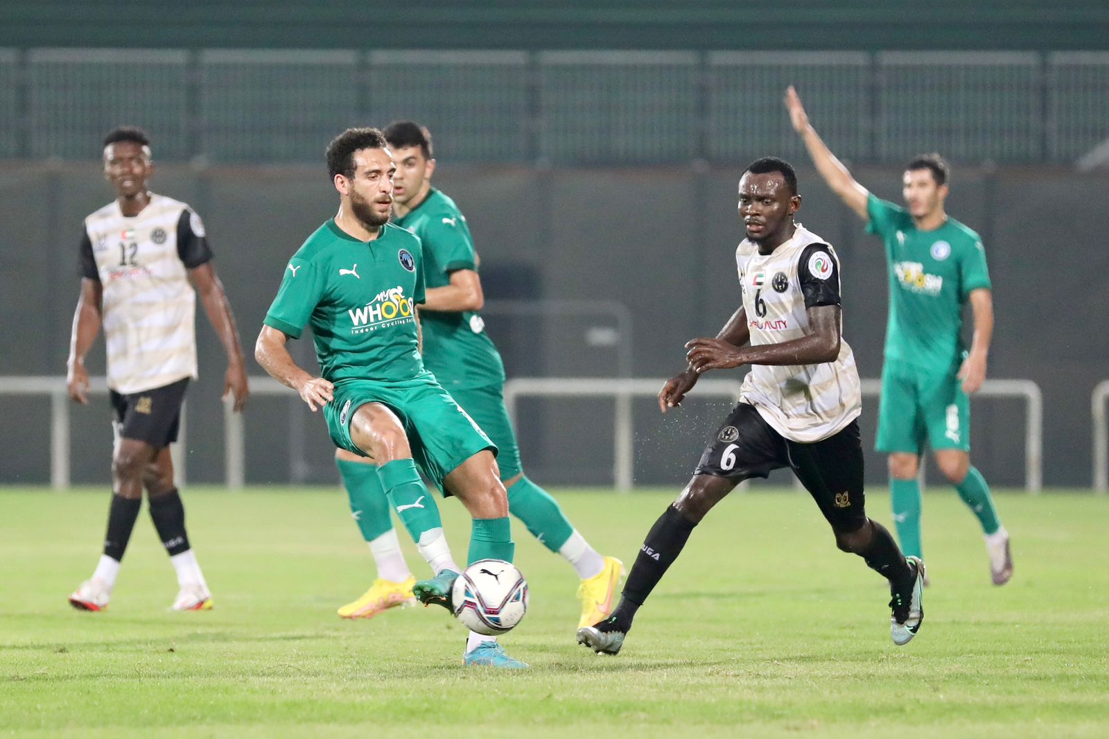 بيراميدز يفوز في مباراة ودية علي رويال الأماراتي