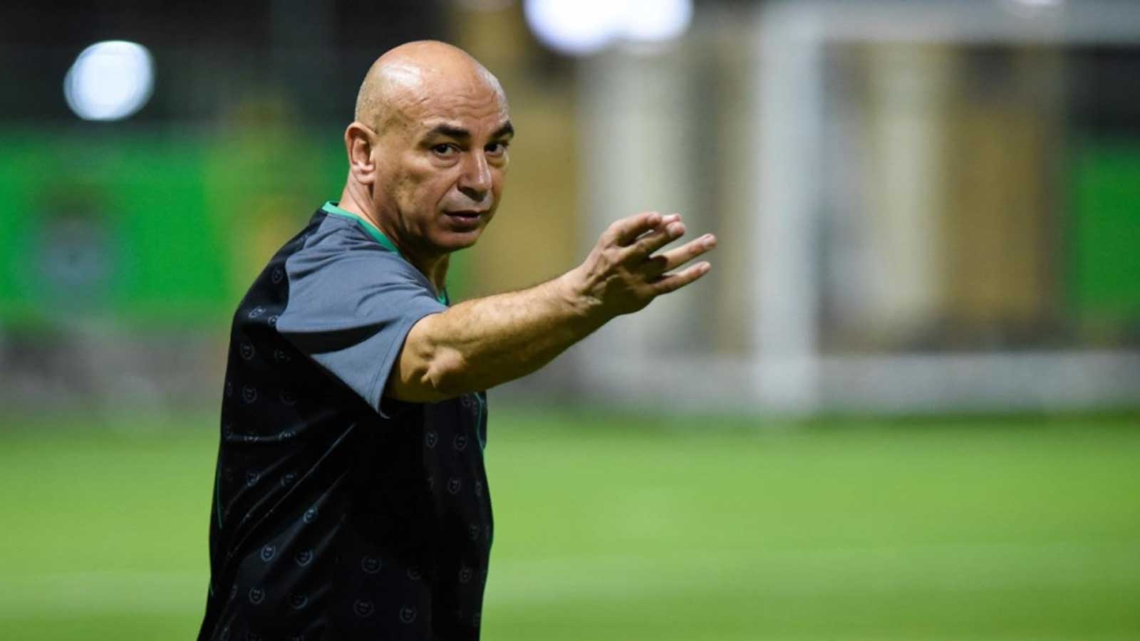 حسام حسن يخرج بتصريح مفاجئ عن الزمالك ورئيسه