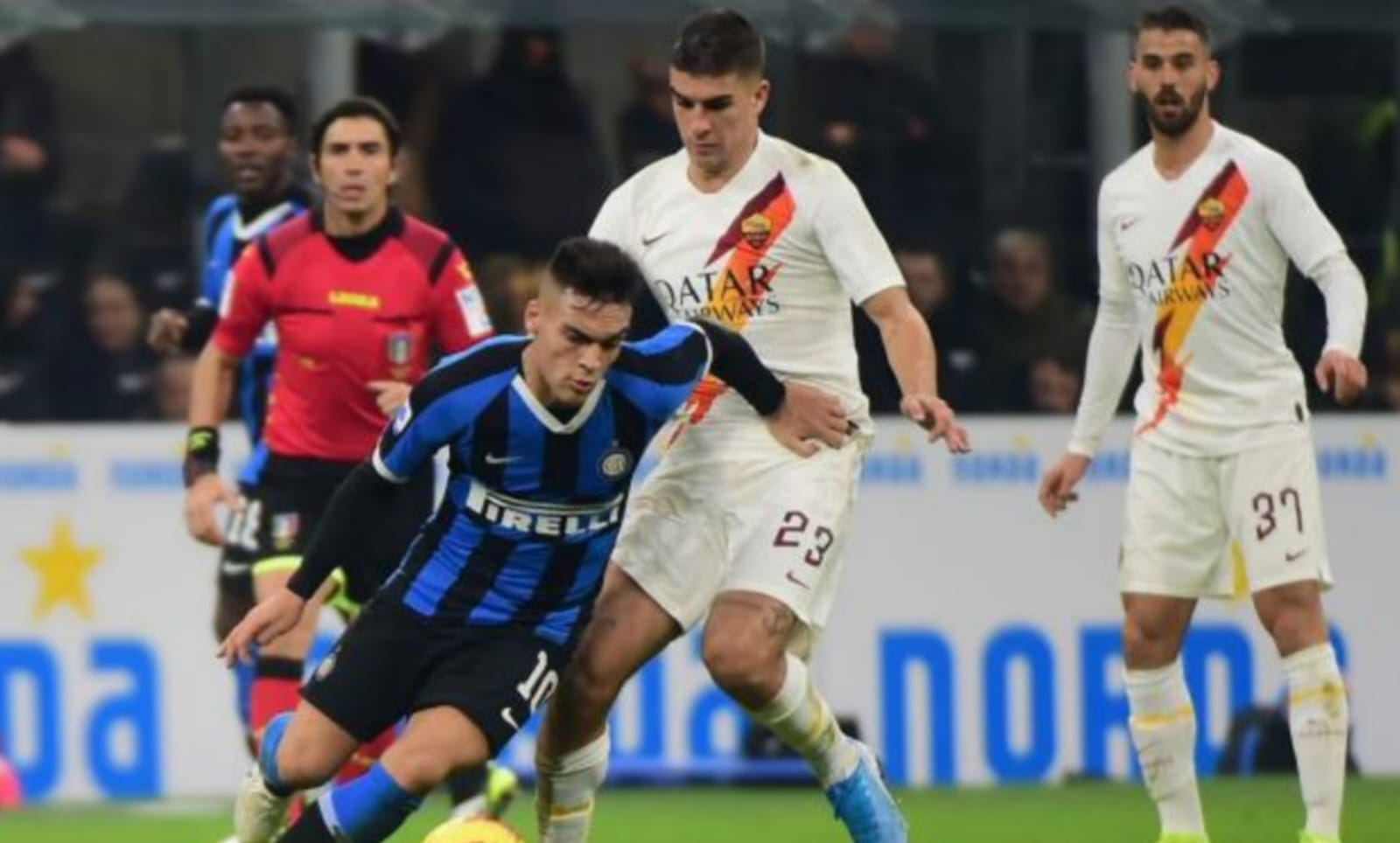 ذئاب روما تفوز علي إنتر ميلان في قمة الجولة الثامنة من الكالتشيو