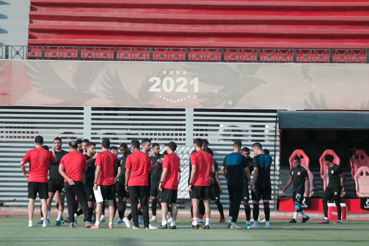 كولر يؤكد علي عدم أحتياجه لنجمي النادي الاهلي ويستبعدهم من التدريبات