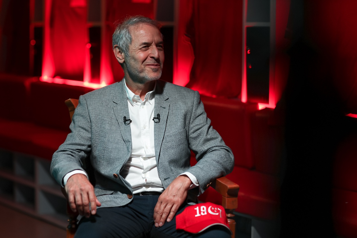 كولر يعبر عن سعادته برسالة الي جماهير الأهلي عقب التتويج بالسكولر يقترب من الرحيل عن الأهلي بسبب طريقة اللعب والجماهير ملحقتش يعملنا فريق عالميوبر