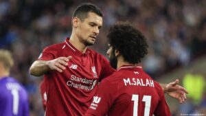 لاعب ليفربول السابق غاضب من جماهير الفريق بسبب محمد صلاح 