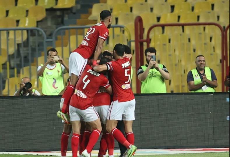 مدرب سابق للأهلي رفض ضم صفقة سوبر بحجة ضعف الدفاع