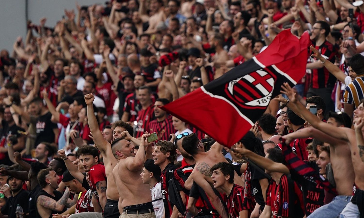 ميلان يفوز علي إمبولي فالدقائق الأخيرة