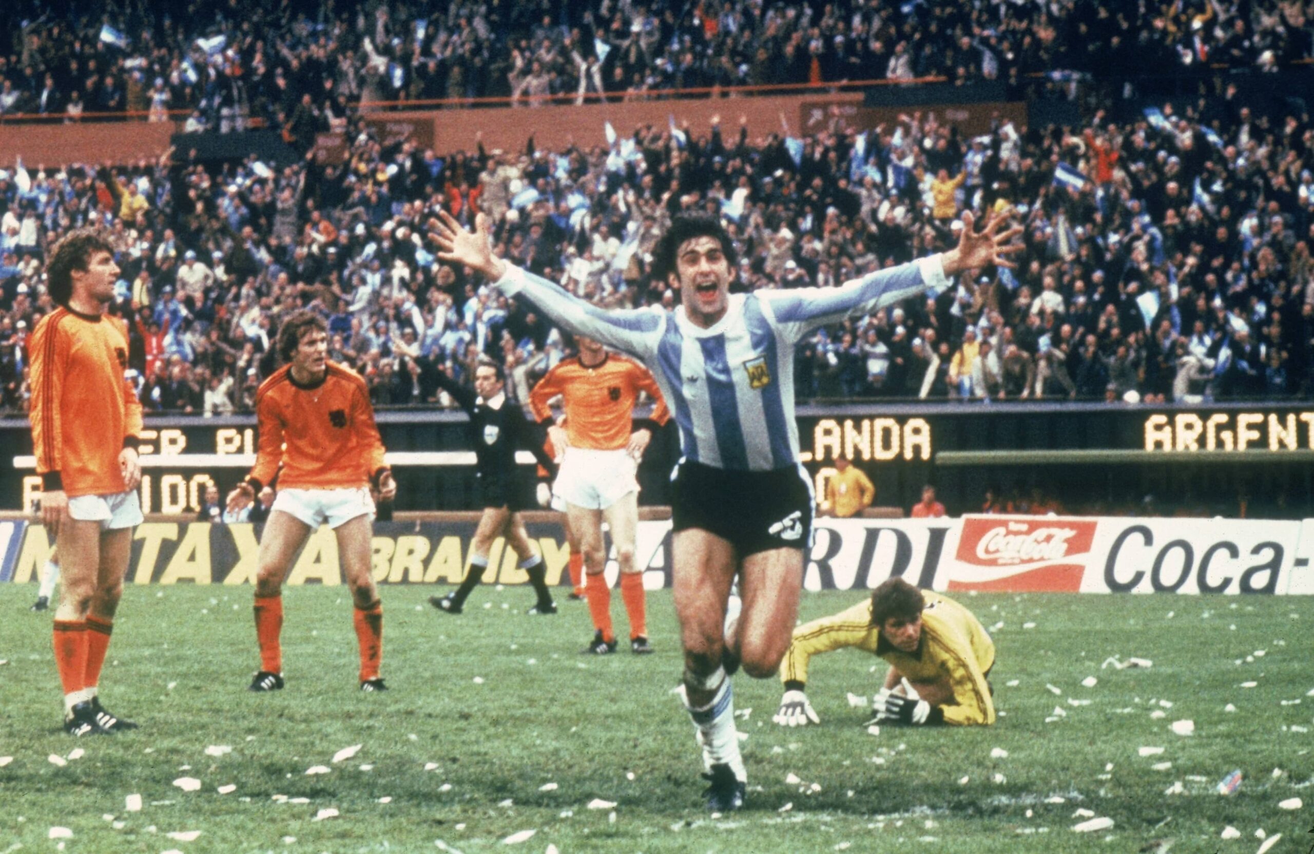 نجم الارجنتين الذي ألهم مارادونا وسبب تتويج التانجو بكأس العالم 1978