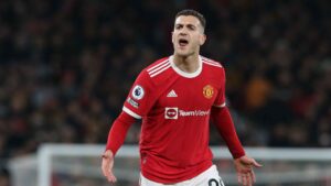 نجم مانشيستر يونايتد علي أعتاب برشلونة 