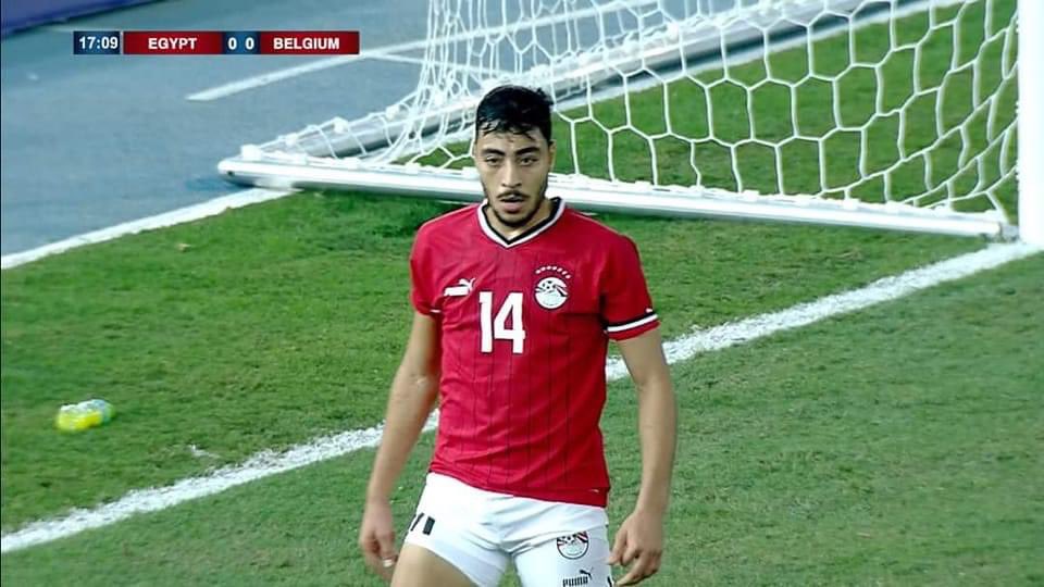 حقيقة مفاوضات نادي نيس الفرنسي مع أكرم توفيق وهل الأهلي فعلًا رافض احتراف اللاعب؟