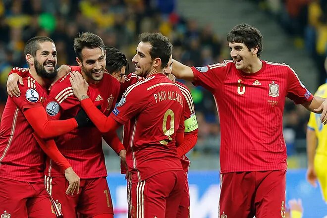 السر وراء ارتداء اسبانيا الأحمر بالكامل في كأس العالم قطر 2022