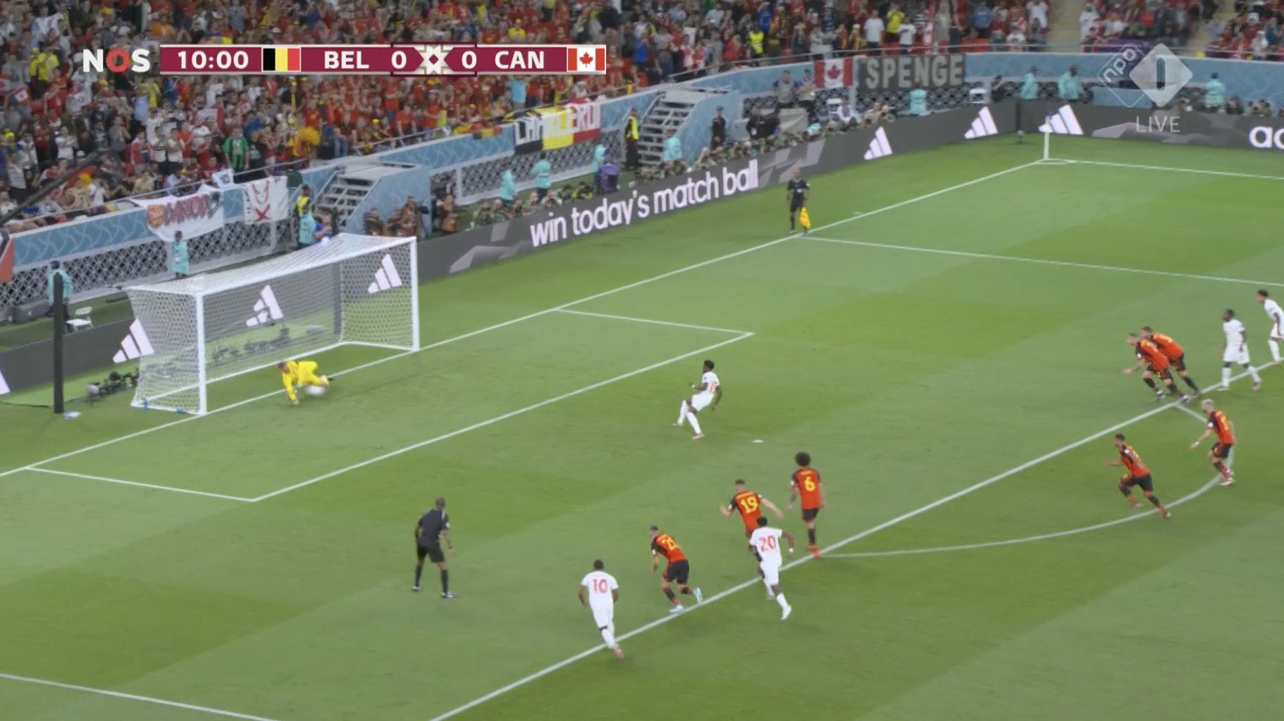 ضربة جزاء الفونسو ديفيز الضائعة وتصدي كورتوا فى مباراة بلجيكا وكندا
