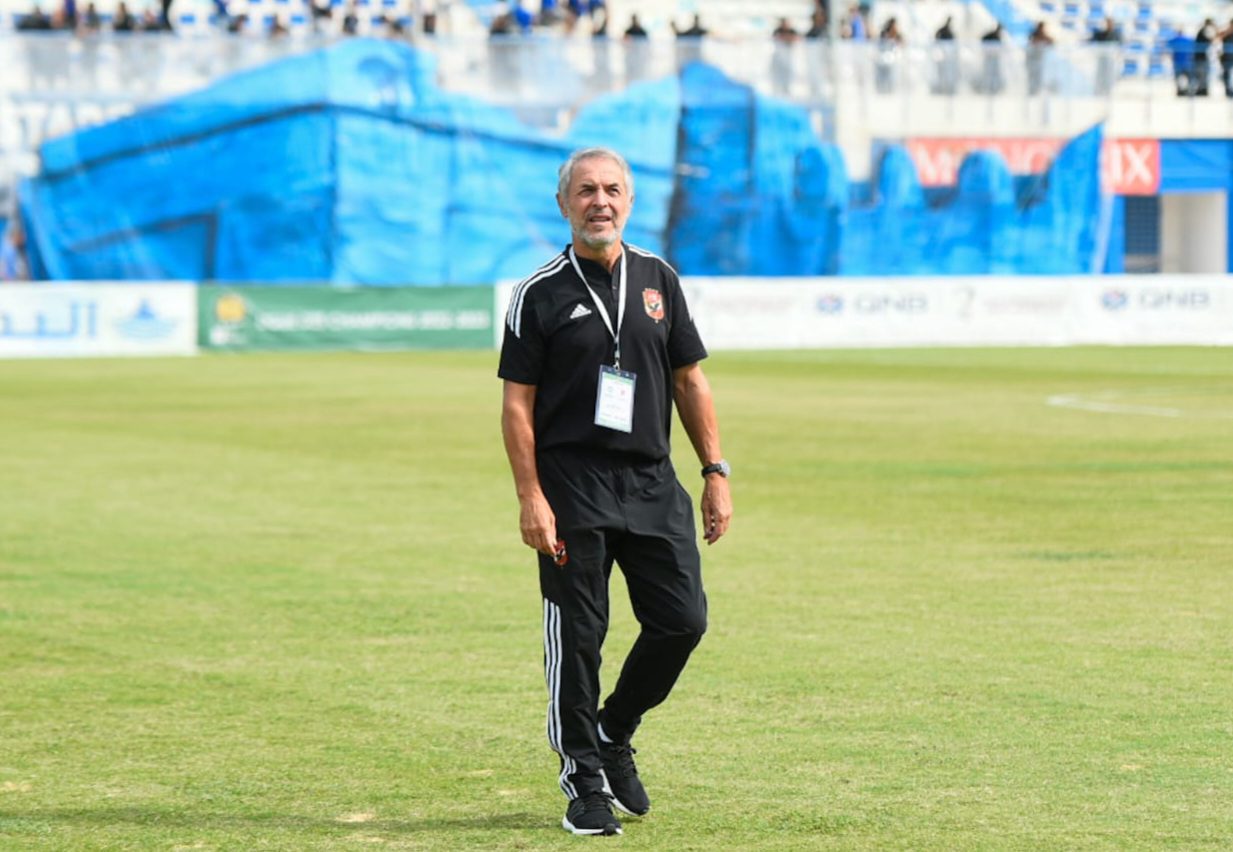 كولر غير راضي عن أداء رباعي الأهلي ويبحث عن الحل