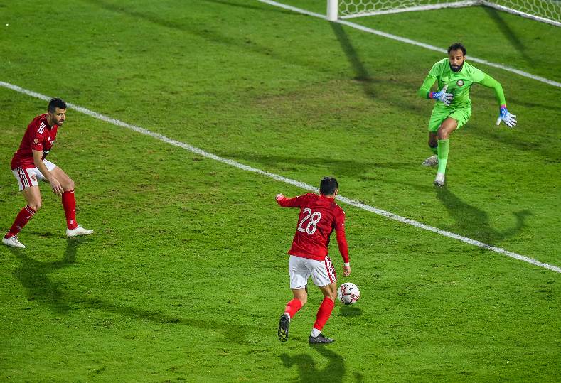 مسؤول في الفيفا يضغط على إنفانتينو لمنع الأهلي من المشاركة في المونديال