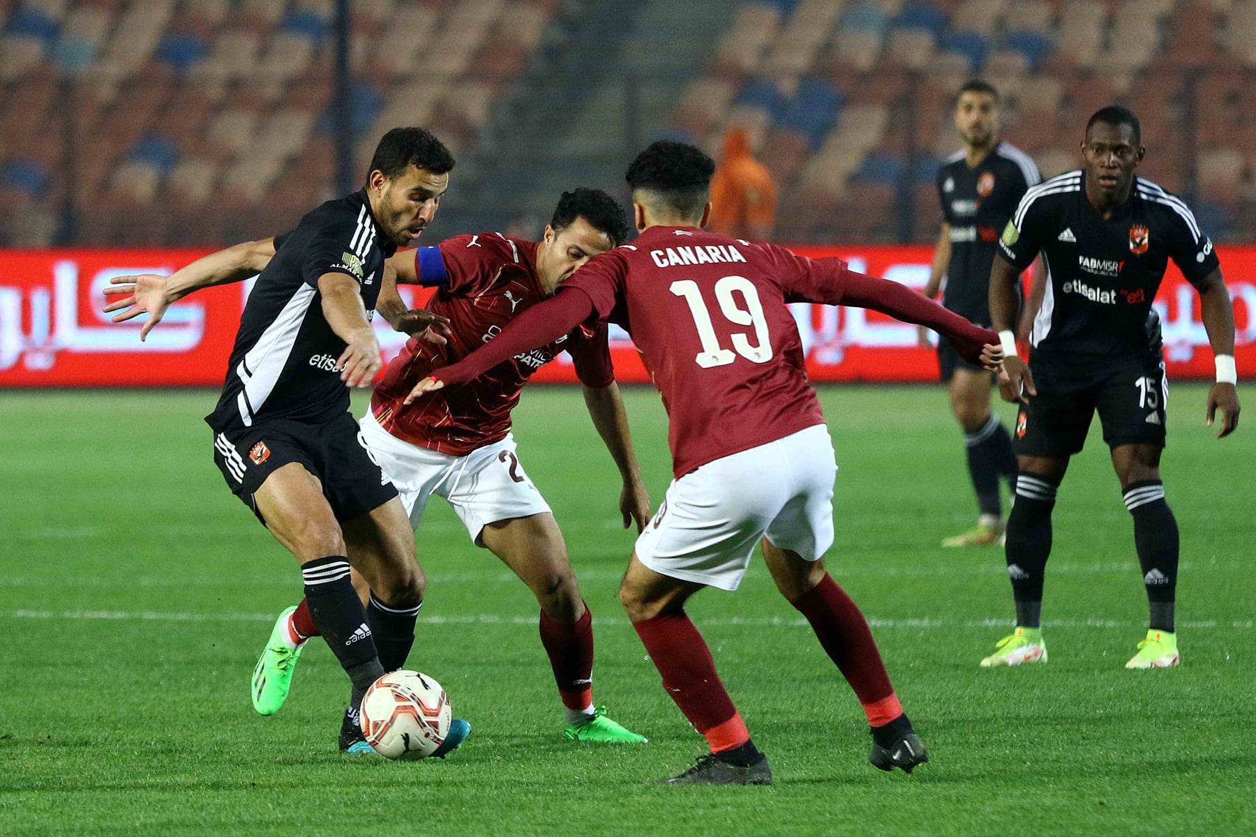 بعد مراجعة التقرير..رابطة الاندية تعد بعقوبات صارمة بسبب مباراة الأهلي وسيراميكا كليوباترا