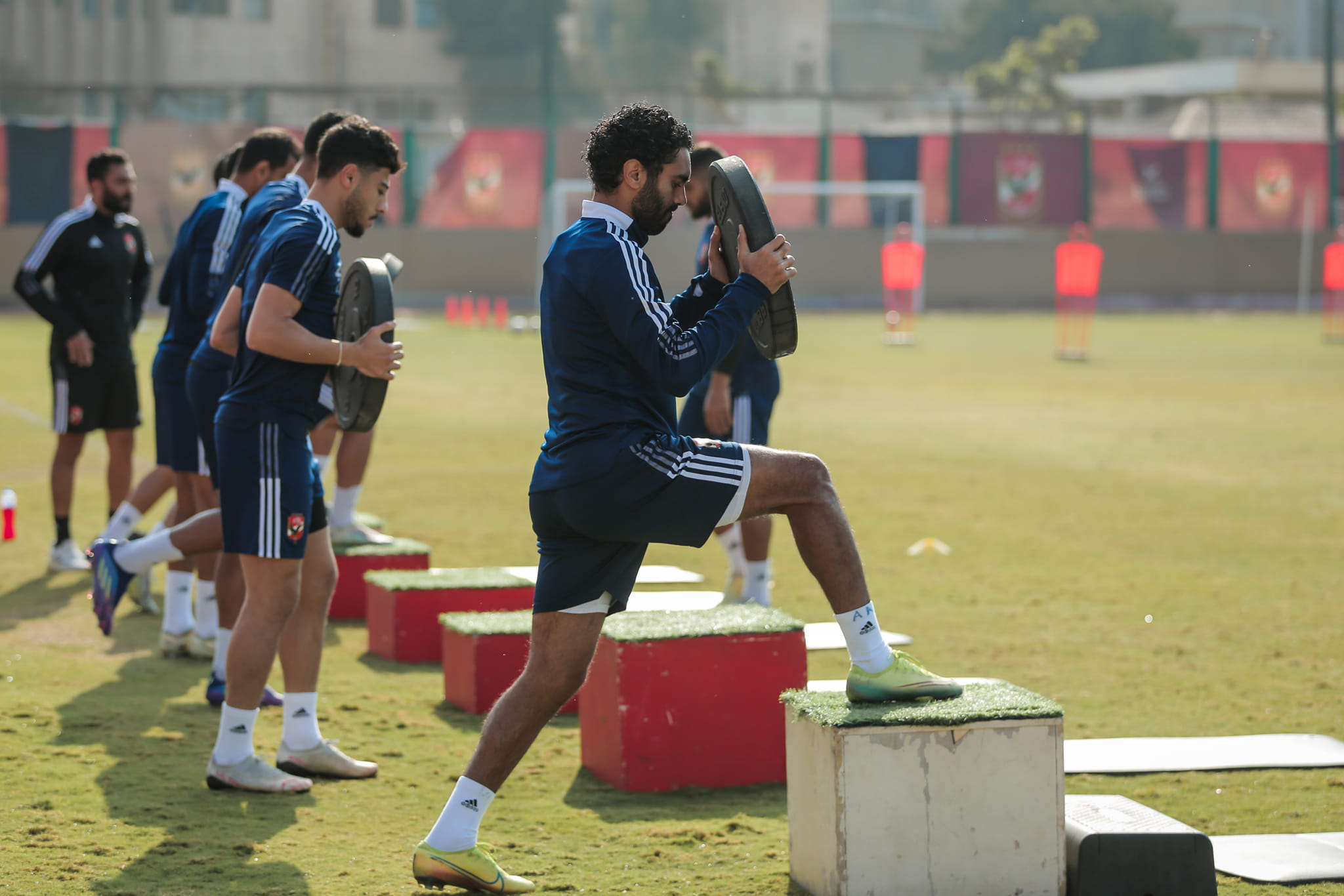 بإصابة جديدة..ضربة موجعة للأهلي تحرمه من أبرز نجومه خلال الفترة المقبلة