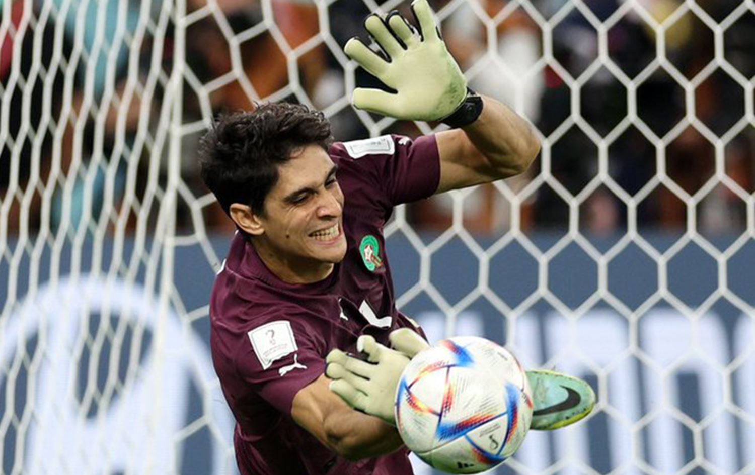 بعد تألقه في كأس العالم..بونو ينافس على لقب أفضل حارس بالعالم