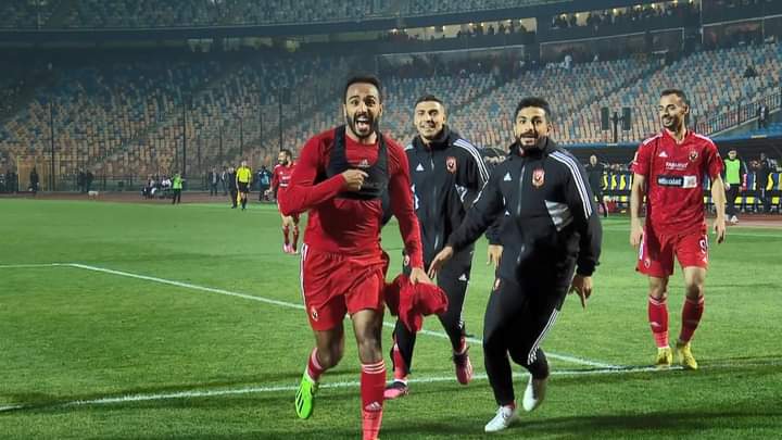 الأهلي يكتسح الزمالك بثلاثية ويتربع علي عرش صدارة الدوري الممتاز