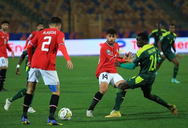 حازم إمام يهاجم اتحاد الكرة ويحمله مسؤولية خروج منتخب الشباب من بطولة إفريقيا