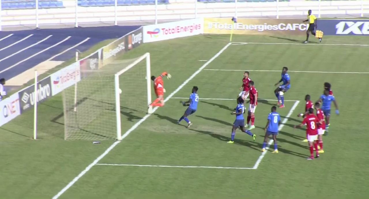 الأهلي يستجيب لطلب الهلال السوداني ويوفر 2400 تذكرة لجماهيره خلال المباراة القادمة