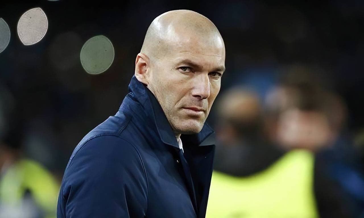 بسبب مبابي..باريس سان جيرمان يجدد مفاوضاته مع للتعاقد مع زيدان