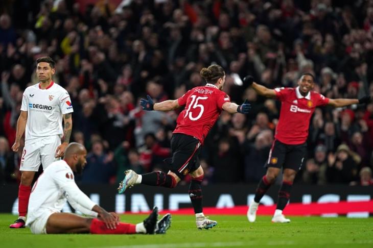 مجانا بدون بدون تشفير..القنوات المفتوحة الناقلة لمباراة مانشستر يونايتد وإشبيلية في الدوري الأوروبي