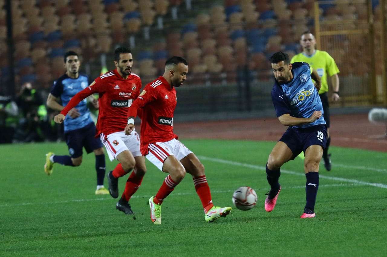 بيراميدز يحفز لاعبيه قبل مواجهة الأهلي في السوبر المصري