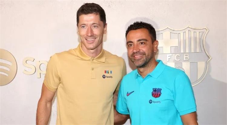 تشافي مع ليفاندوفسكي