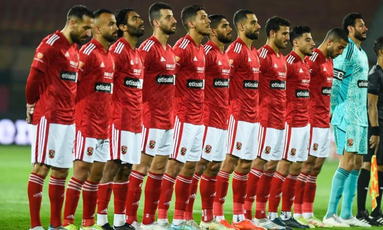 بعد رحيل موسيماني ..أهلي جدة يطلب التعاقد مع نجم الأهلي المصري