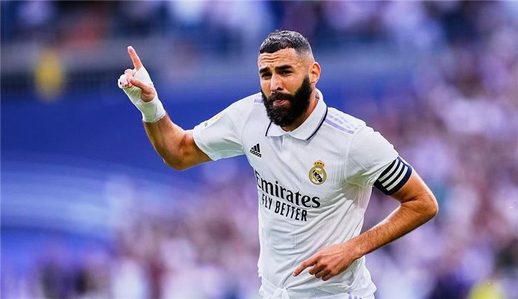 علي غرار رونالدو ..بنزيما يقترب من الإنضمام لاتحاد جدة الصيف المقبل